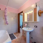 La 800m From - Happy Lägenhet Leggiuno