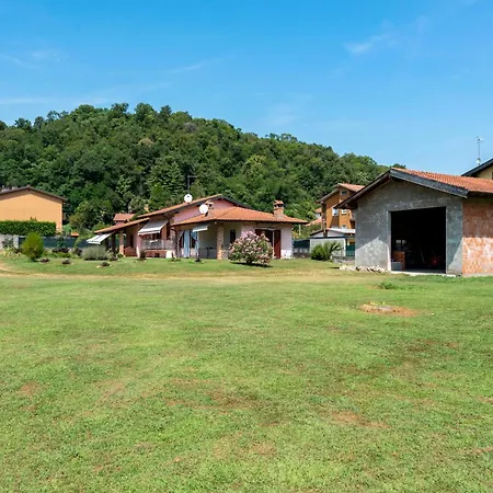 La Casa In Campagna: Rustic Retreat 800M From The Lake - Happy Rentals * Leggiuno