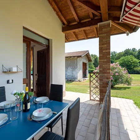 بيت للعطل La Casa In Campagna: Rustic Retreat 800M From The Lake - Happy Rentals