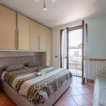 بيت للعطل La Casa In Campagna: Rustic Retreat 800M From The Lake - Happy Rentals