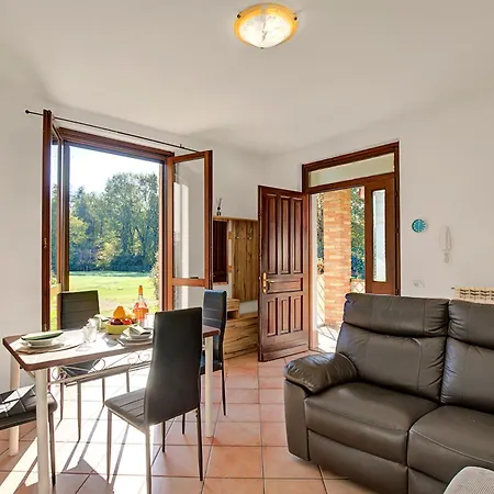 La Casa In Campagna: Rustic Retreat 800M From The Lake - Happy Rentals *