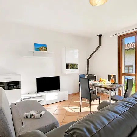 بيت للعطل La Casa In Campagna: Rustic Retreat 800M From The Lake - Happy Rentals