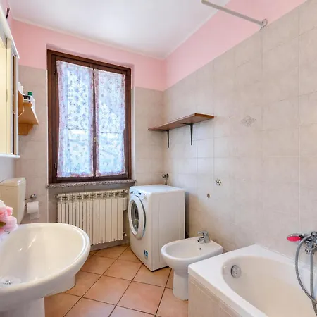 La Casa In Campagna: Rustic Retreat 800M From The Lake - Happy Rentals بيت للعطل Leggiuno