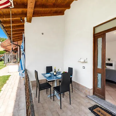 La Casa In Campagna: Rustic Retreat 800M From The Lake - Happy Rentals بيت للعطل Leggiuno