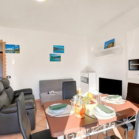 بيت للعطل La Casa In Campagna: Rustic Retreat 800M From The Lake - Happy Rentals