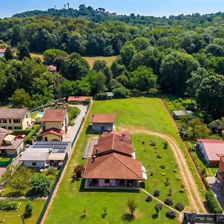 بيت للعطل La Casa In Campagna: Rustic Retreat 800M From The Lake - Happy Rentals