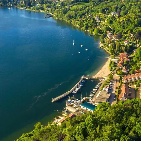 La Casa In Campagna: Rustic Retreat 800M From The Lake - Happy Rentals *
