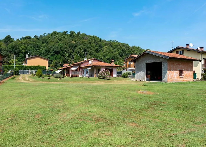 La 800m From - Happy * Leggiuno